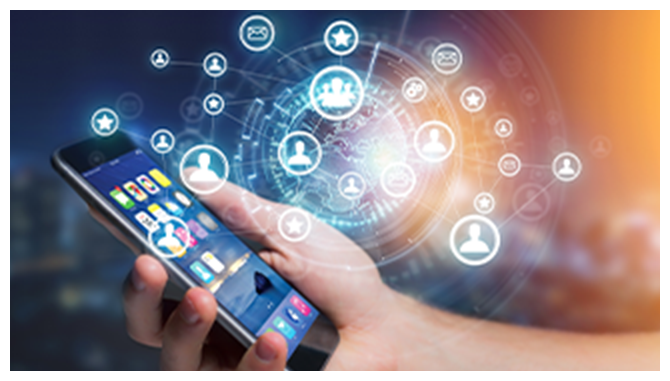 4.映えるメニューを探しているイメージ